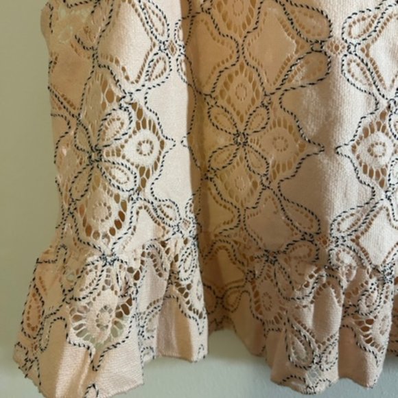 Urban Outfitters light pink crochet peplum tank with tie in back, Size M - Picture 3 of 4